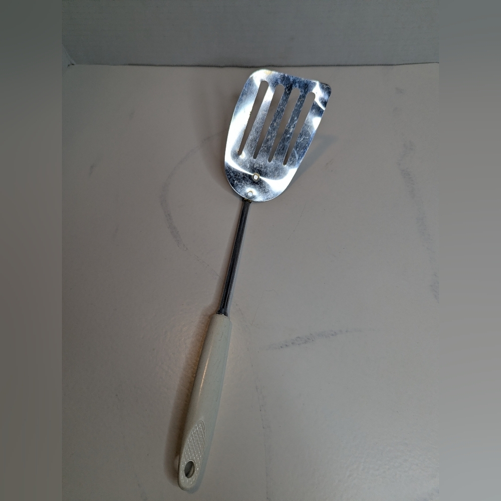 Ekco Slotted Angled Vtg Spatula Chromium Plated - Plastic White Handle 13” Long